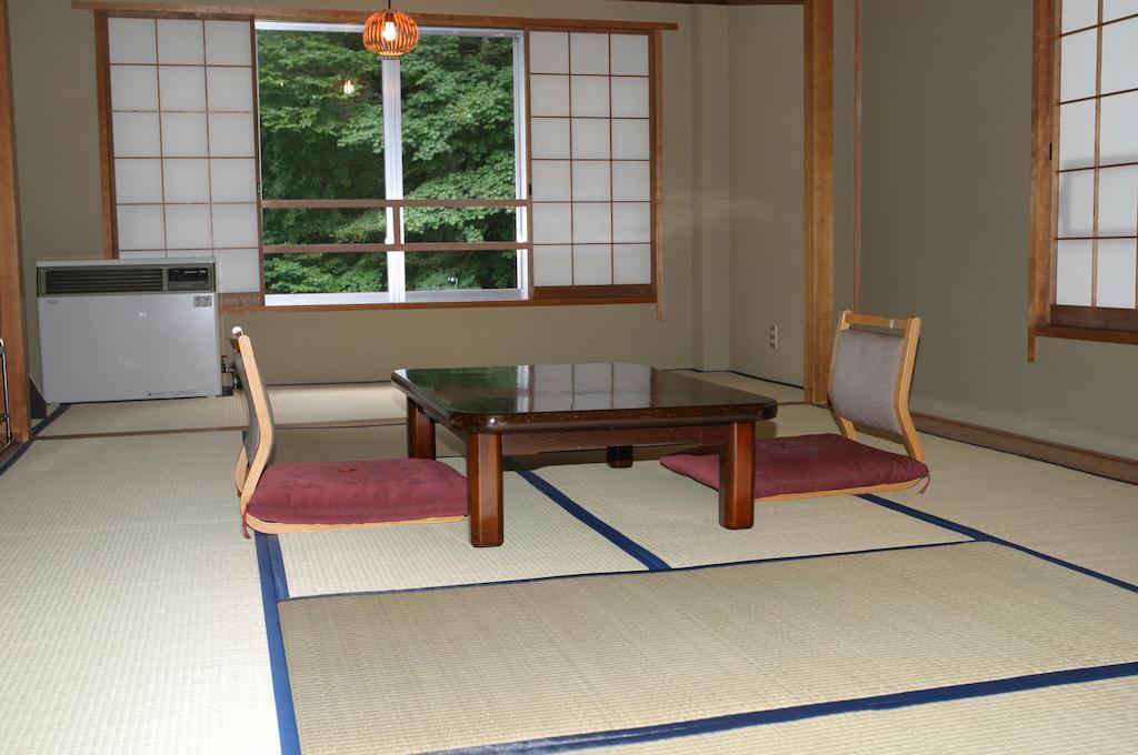Tengu-No-Yu Kimuraen Hotell Numata  Rum bild